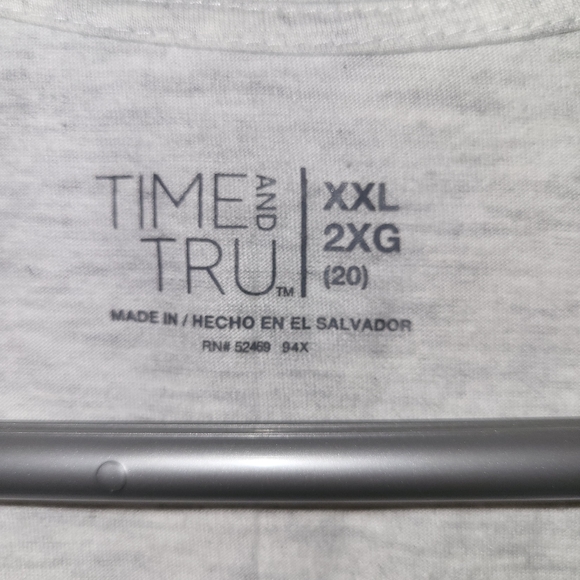 4 XXL Womens Tees - Picture 4 of 9